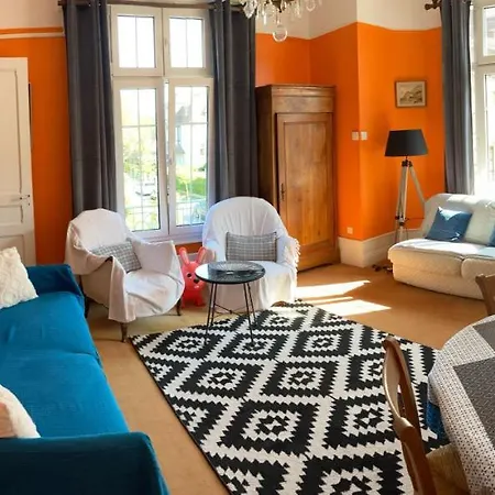 Le Touquet, Alexandra *